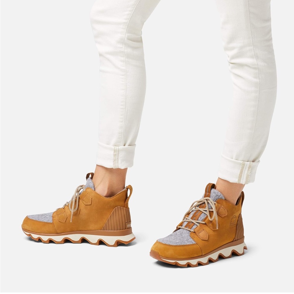 NEW Sorel Women's Kinetic Caribou Boot, Camel Brown, size 6 - Picture 2 of 8